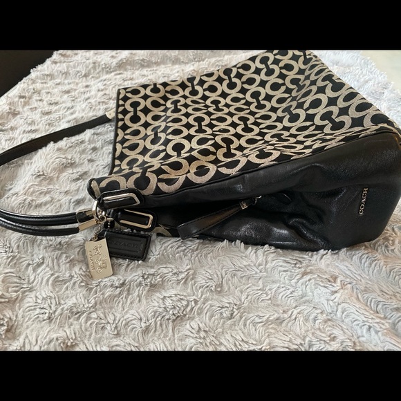 Coach Shoulder Bag - Picture 4 of 7